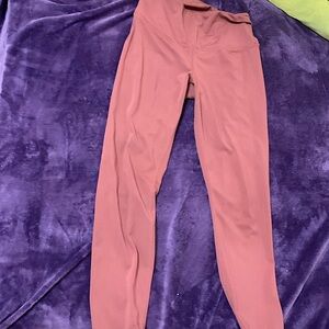 Super cute leggings, tight and flexible good for the gym in a small